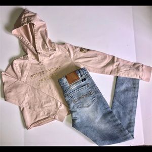 ⭐️⭐️ girls Lucky Brand Jeans & Cute crop top hood